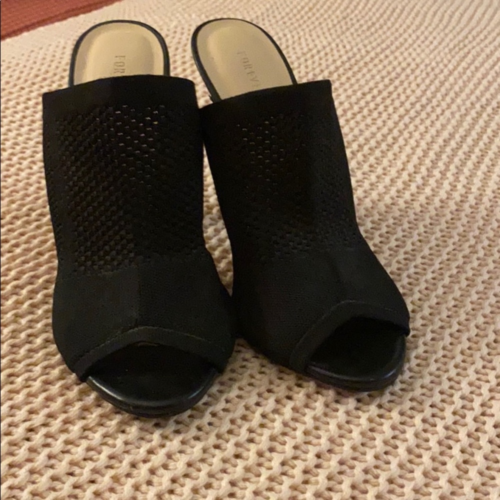 Forever 21 black high heel sandals